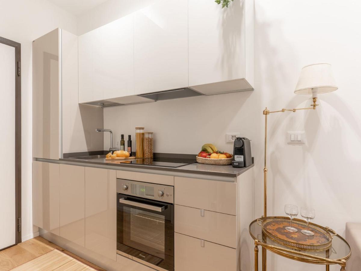 The Best Rent - Gorgeous One-Bedroom Apartment In Ticinese มิลาน ภายนอก รูปภาพ